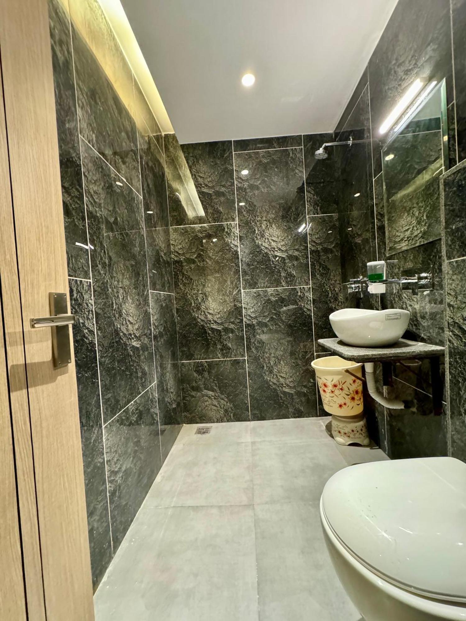 Hotel 51 Amritsar Ngoại thất bức ảnh